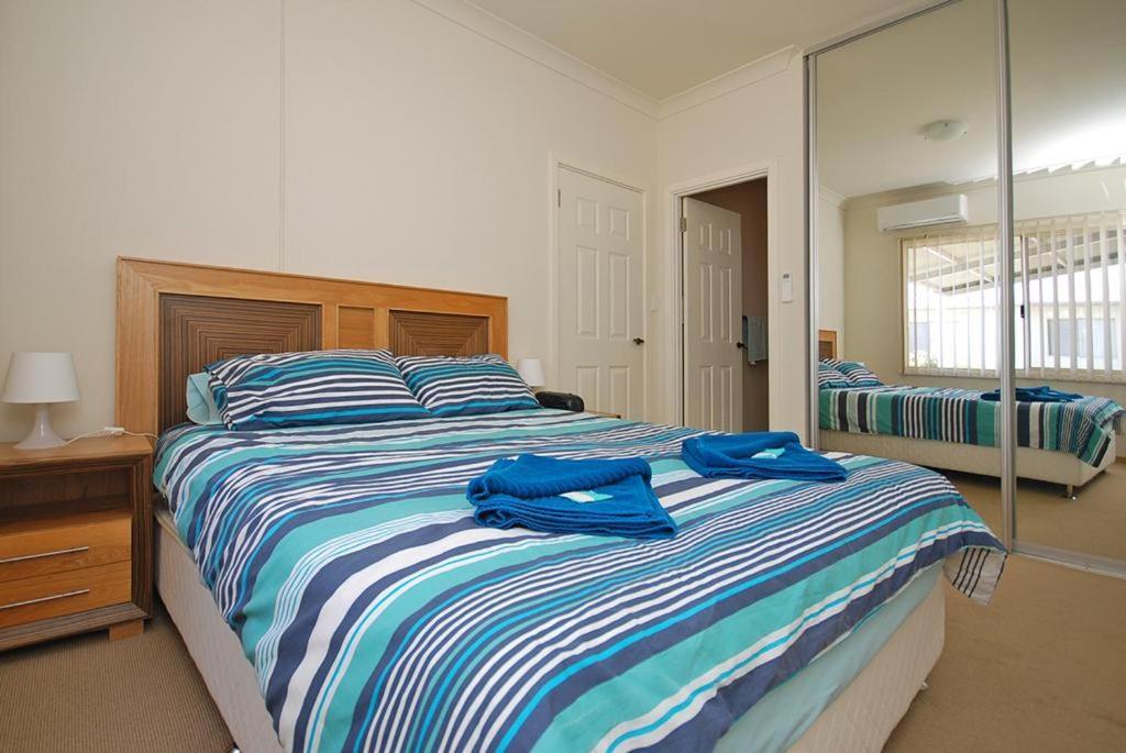 Ocean Breeze Villa Jurien Bay Esterno foto